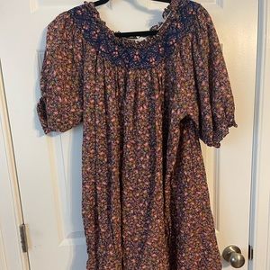 DOEN Pin-tuck Floral Mini Size Large